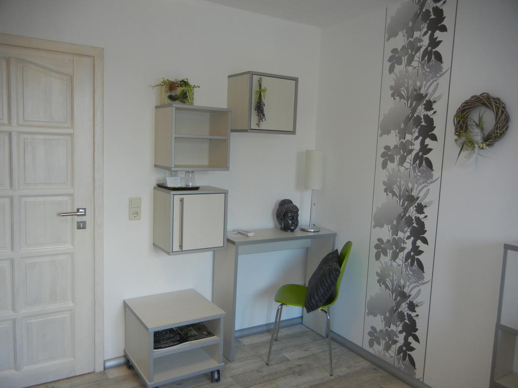 Gutshof Zum Adlernest Hotel Arnsnesta Quarto foto